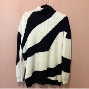 Topshop Black and White Sweater size 10